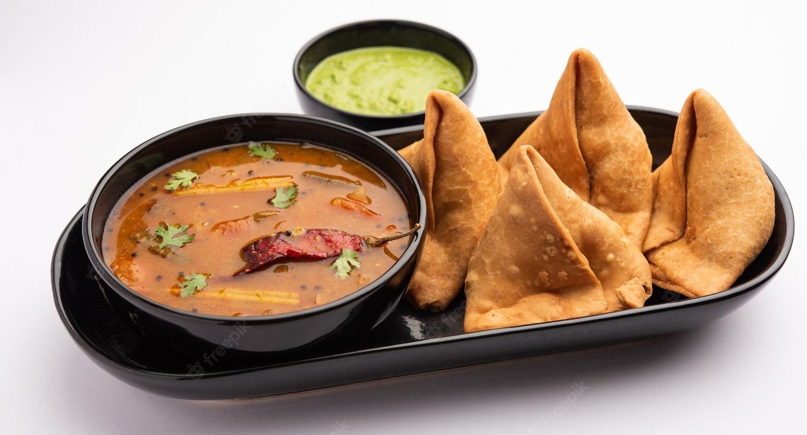 Samosa with Chutney